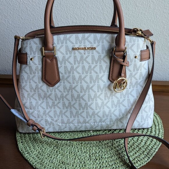 Michael Kors Lynn Vanilla Lugg MK Printed Large EW Satchel Bag - NWT $398 - Picture 2 of 11